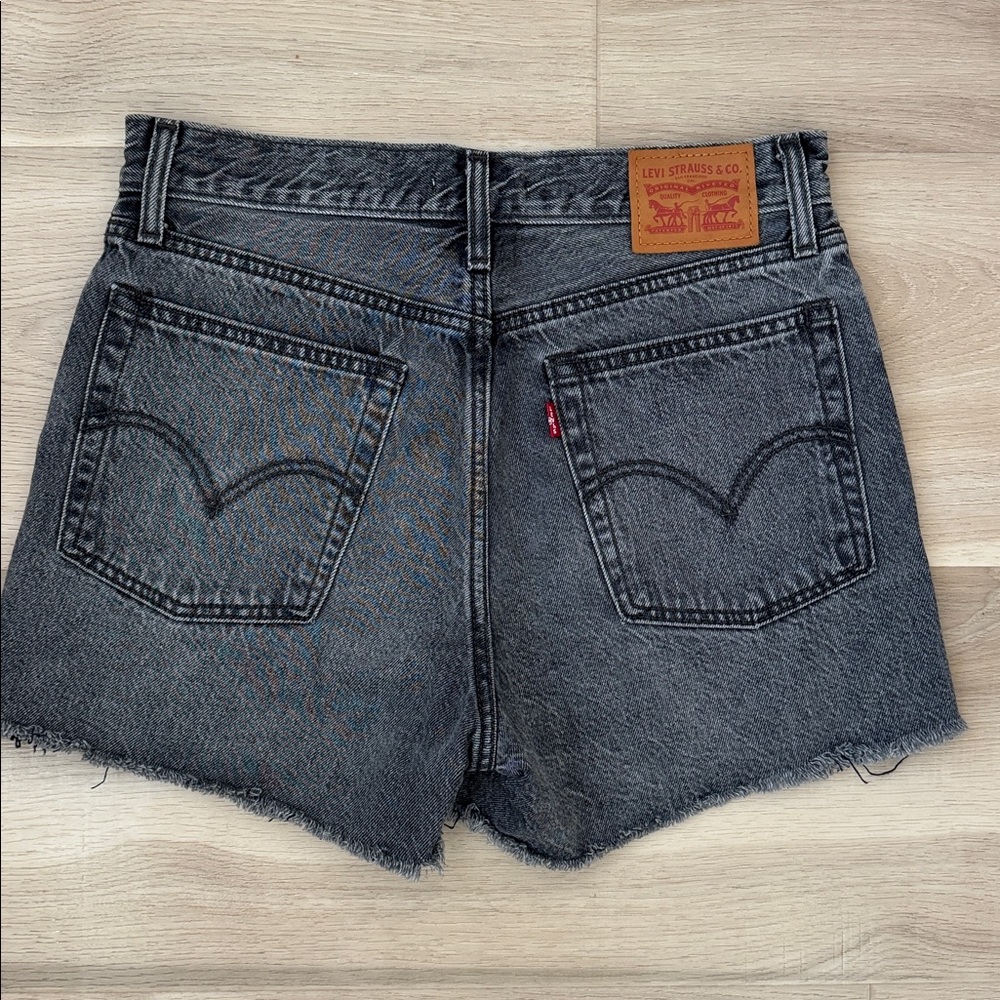 Levi’s - Wedgie Short Rhinestone Shorts - Picture 2 of 9